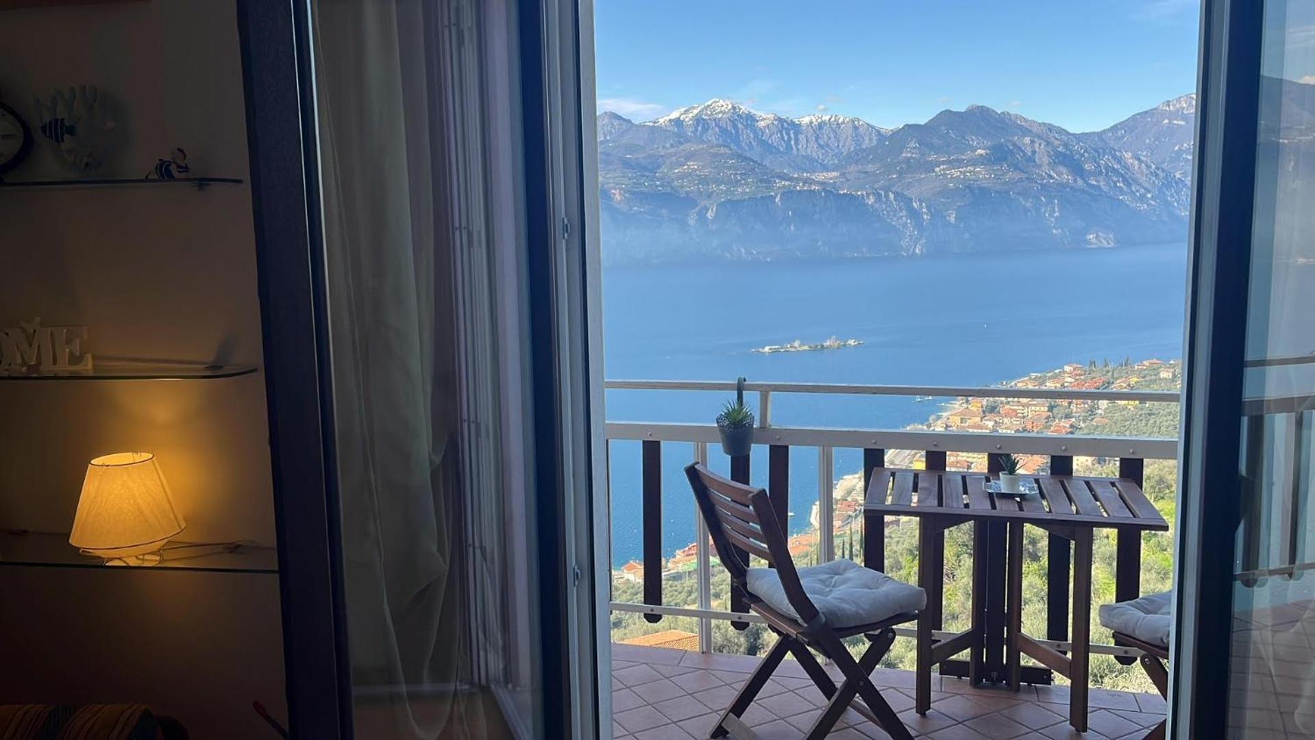 Sheila House Apartment Brenzone sul Garda Luaran gambar