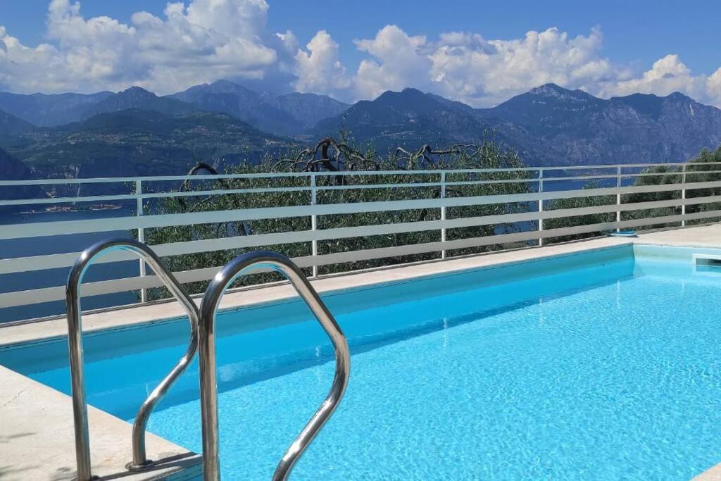 Sheila House Apartment Brenzone sul Garda Luaran gambar