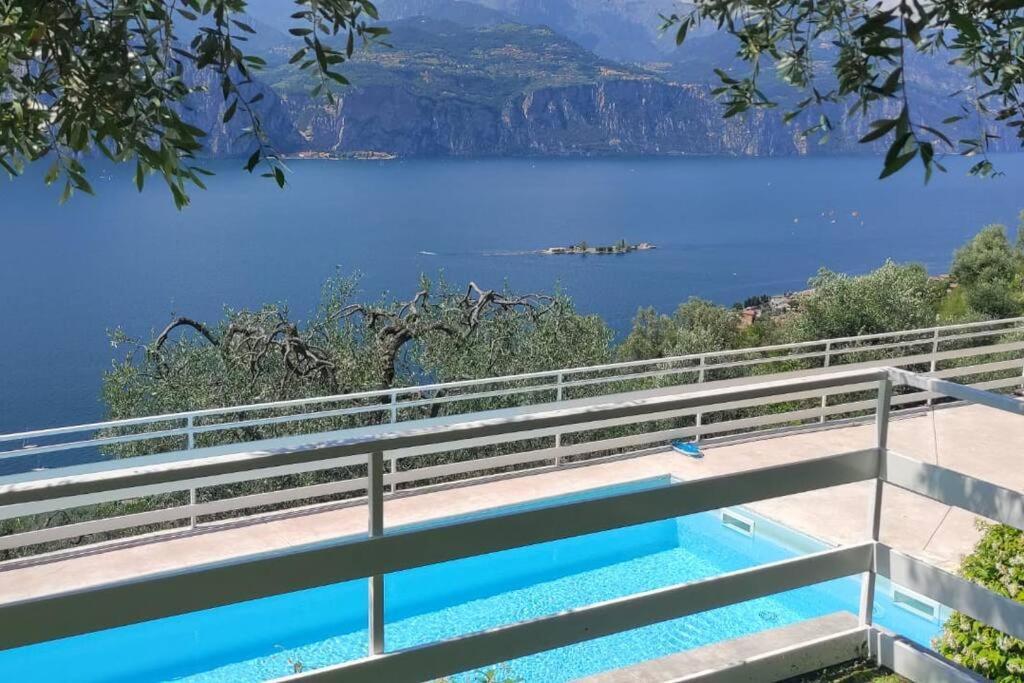 Sheila House Apartment Brenzone sul Garda Luaran gambar